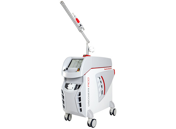 ディスカバリーピコプラス（Discovery Pico Plus）の機器本体。Belle Via Clinic名古屋に導入されているピコレーザー機器。シミ・そばかす・色素沈着の改善に使用